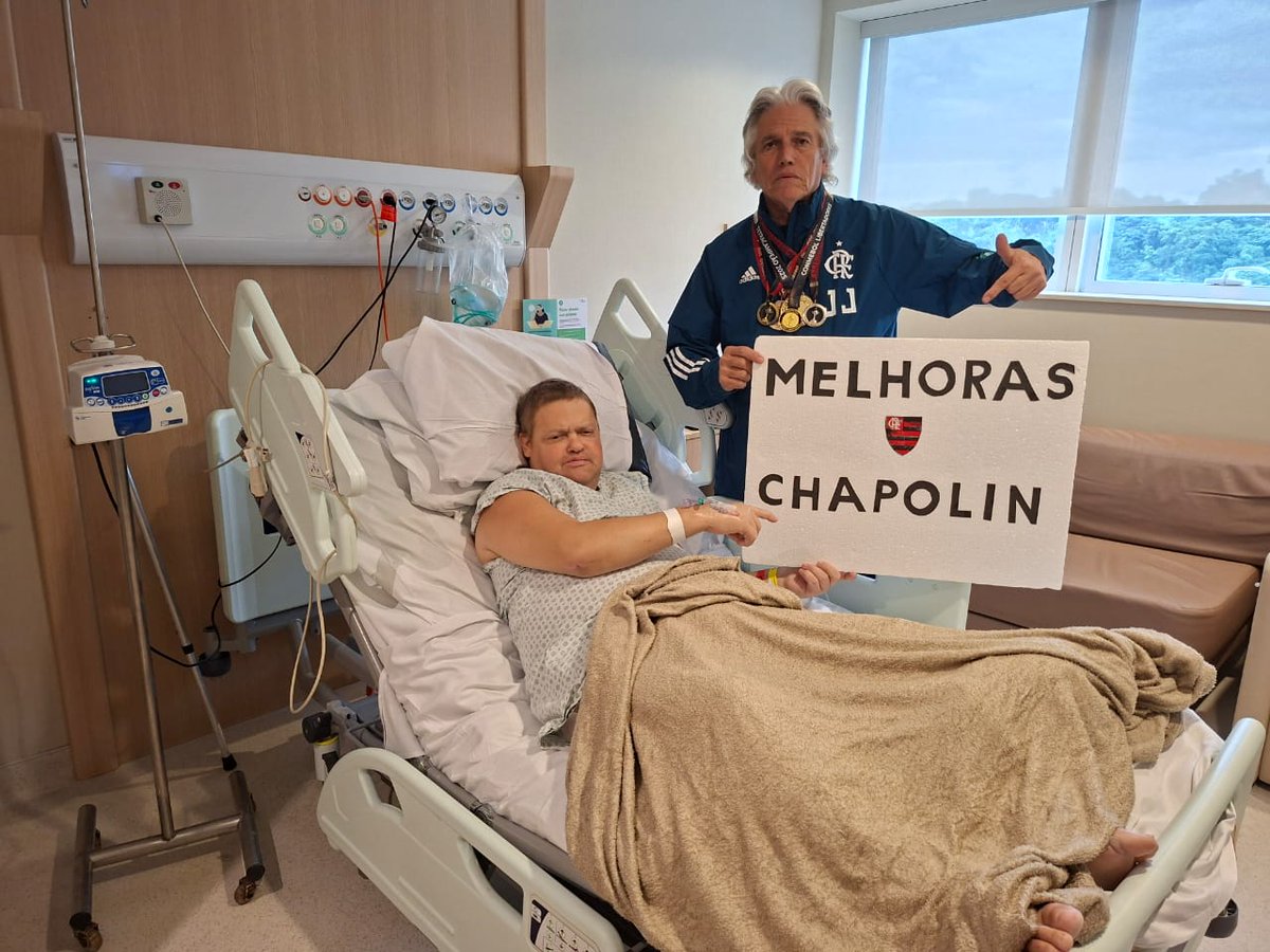 #voleiNoSportv manda um alô pro chapolin do mengāo to no hospital em recuperação Niterói