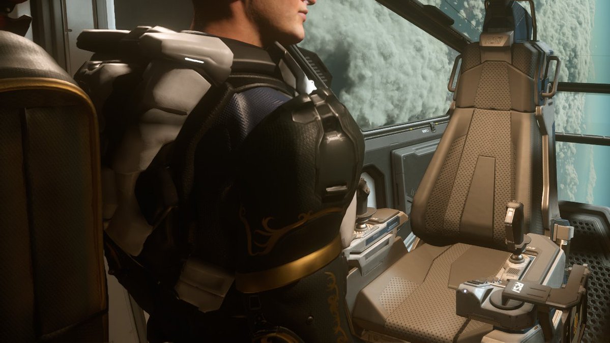 StarCitizenDan's tweet image. Textures before and after deleting 2 years of old shader folders in #StarCitizen