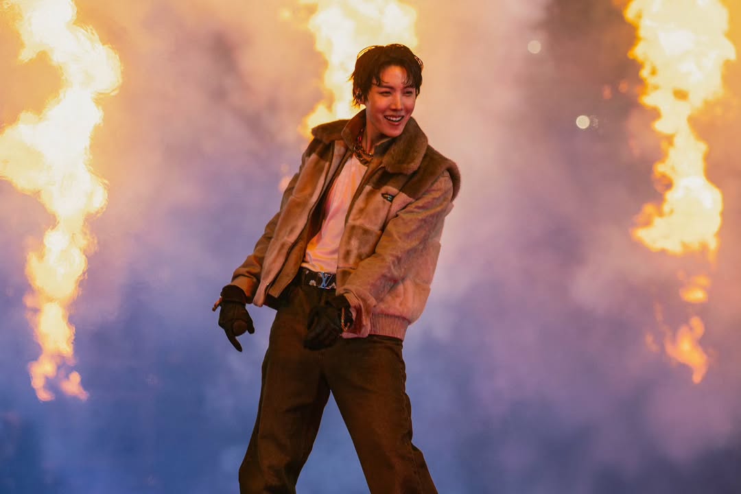 BTS_twt_JHSEOK's tweet photo. BTS WORLD TOUR 'ARIRANG'. GOYANG. https://t.co/SaAeApcdlc