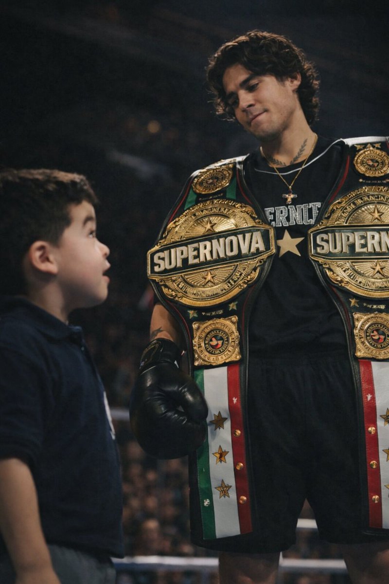 Siempre en tu esquina <a href="/mariobautista_/">Mario Bautista</a>  

MARIO B AL RING