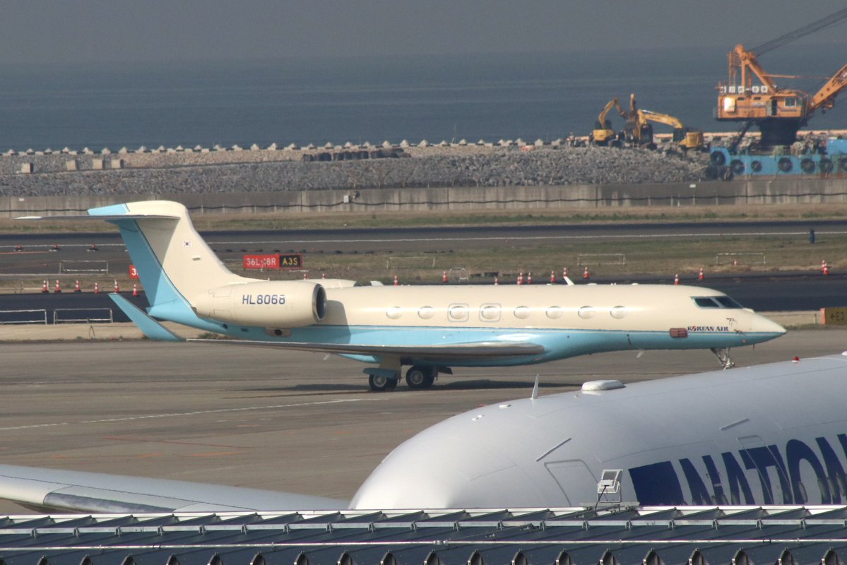 Aliceshin798's tweet image. 仕事終わりに。

ナショナルA332もレアだけど、KEと🇦🇹籍ガルフもレアじゃない？

#セントレア　#RJGG