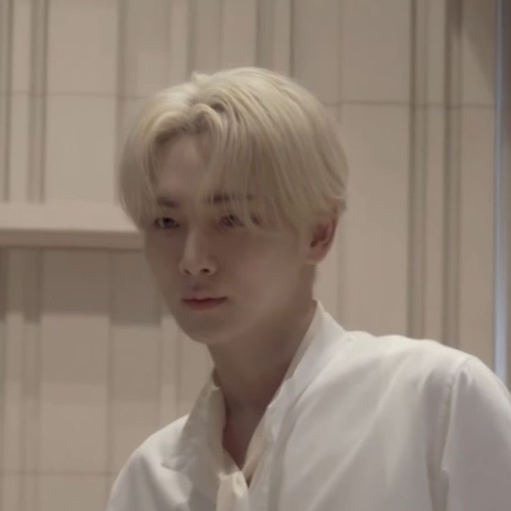 hourlykkb's tweet image. #KEY #키 #キー #SHINee #샤이니 @SHINee