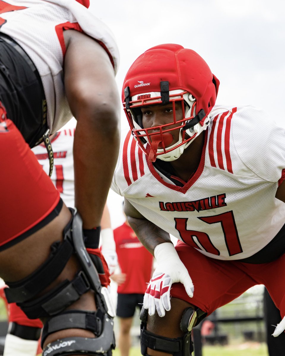 Louisville Football tweet media