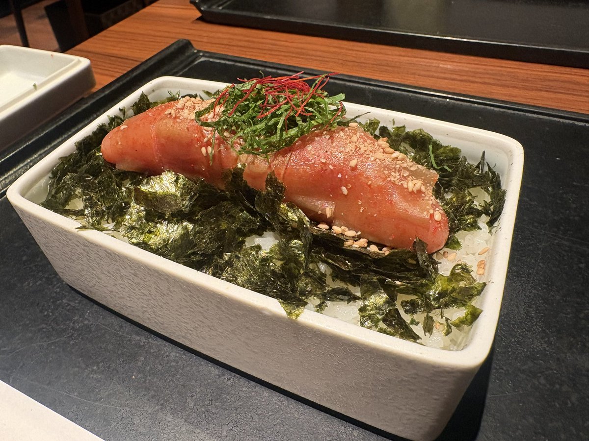 Teeeee_craft's tweet photo. 普通に入れたw
絶品😋

#元祖博多めんたい重 https://t.co/O0w1RjRwHa