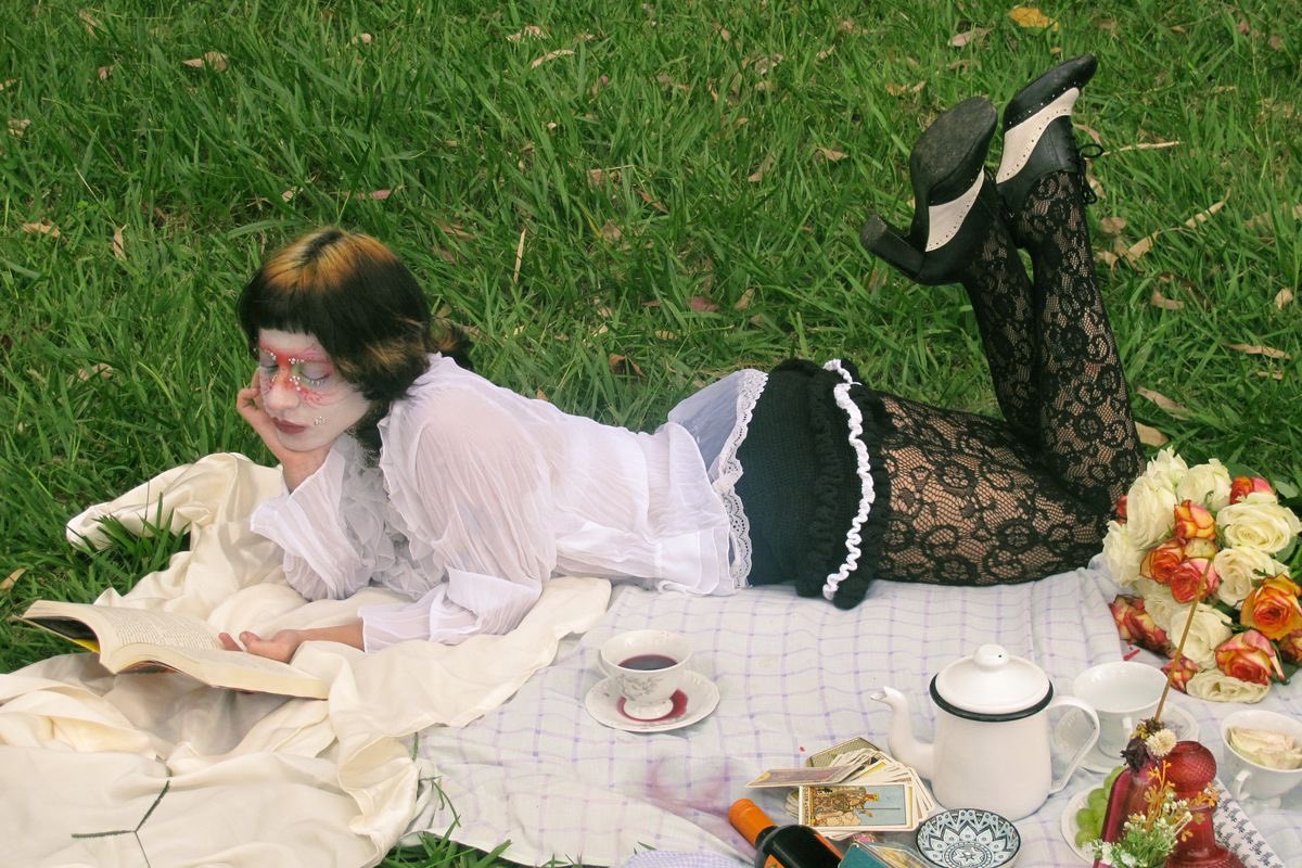 mona 🐒 tweet media