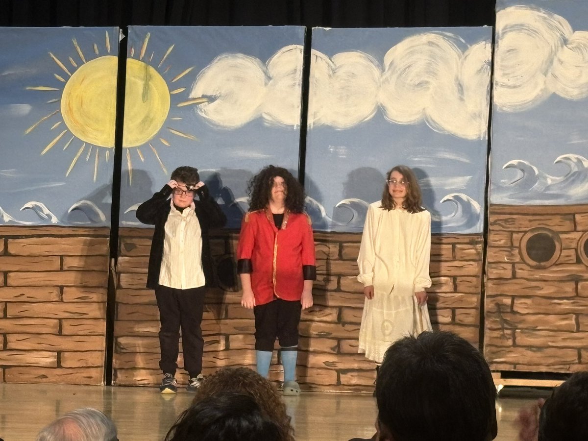 SchoolLonsdale's tweet photo. A huge shoutout to @CDL_RI for leading our Lions through another fantastic performance of Pirates the Musical. Special congratulations to our 5th gr. stars, Noah, Blake, &amp; Harper, on an amazing final production, along with all our talented Lonsdale students. We are proud of you🦁 https://t.co/EUrkzeVhMG