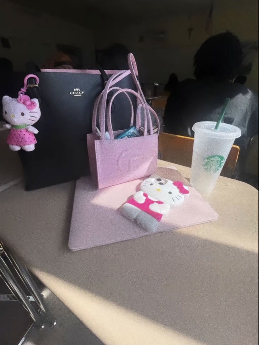 Kijahhh179's tweet image. Be the Hello to my Kitty😙🩷 #hellokitty