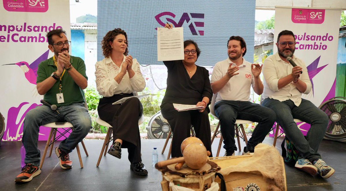 UAcuerdoPaz's tweet image. #Agenda 🗓️ | Estuvimos en San Carlos, #Antioquia acompañando a @ActivosSAE en la entrega de un inmueble a la Alcaldía municipal 🏛️. Un paso relevante para consolidar este espacio como escenario de memorias colectivas y construcción de paz en el territorio. 🕊️ 🧵1