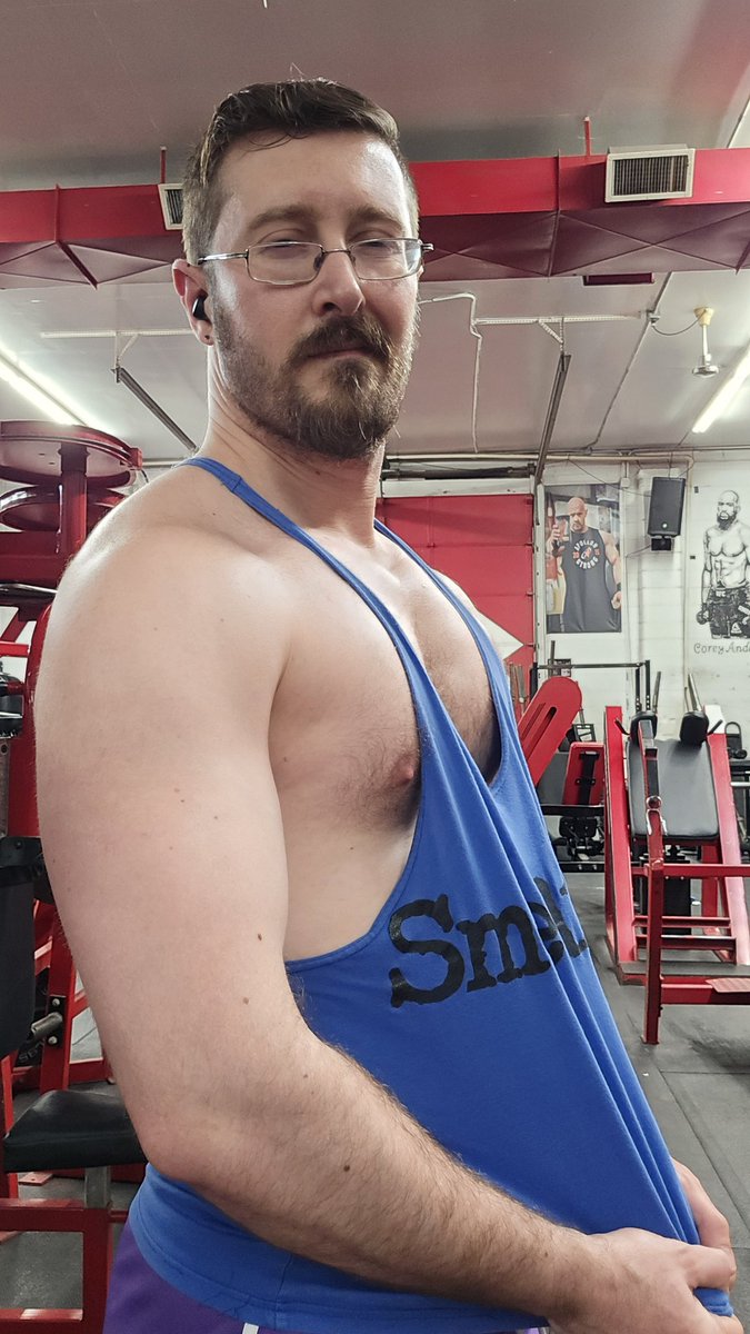 lukefbecker's tweet photo. I must! I must! I must increase my bust! https://t.co/0n4YaMeitR