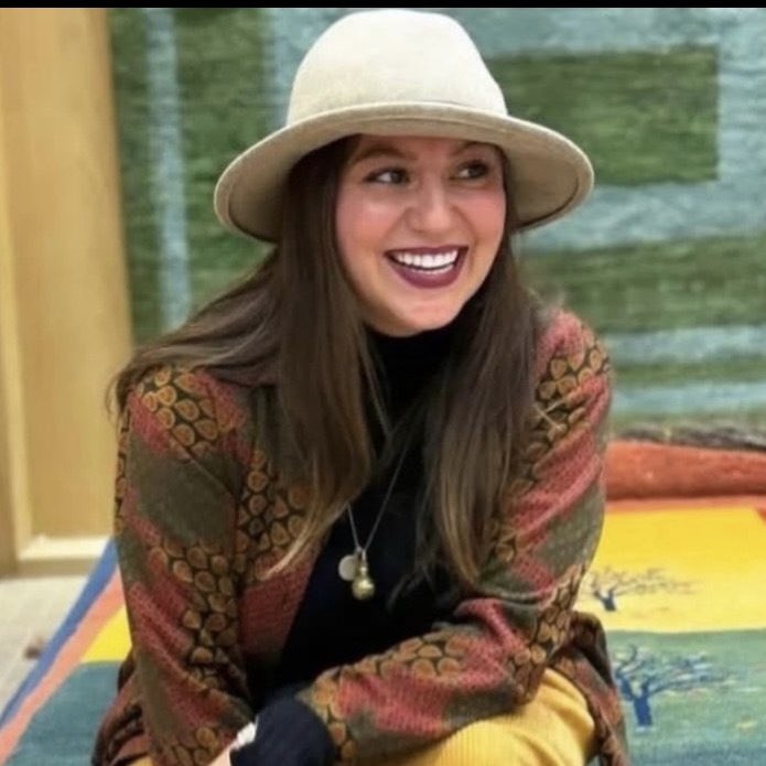 نام به انگلیسی: Mahsa Salah
نام و نام خانوادگی: مهسا صلاح
🗺️ استان: فارس
🏙️ شهر: شیراز
👥 رده جمعیت شناختی: زن
📅 تاریخ بازداشت: ۲۷ بهمن ۱۴۰۴
📌 اخرین وضعیت: زندانی

✅ سطح تایید: سازمان‌های حقوق بشری
ℹ️ اطلاعات بیشتر: مهسا صلاح، مدیر سابق رستوران کلبه مادربزرگ و خواهر یکی از