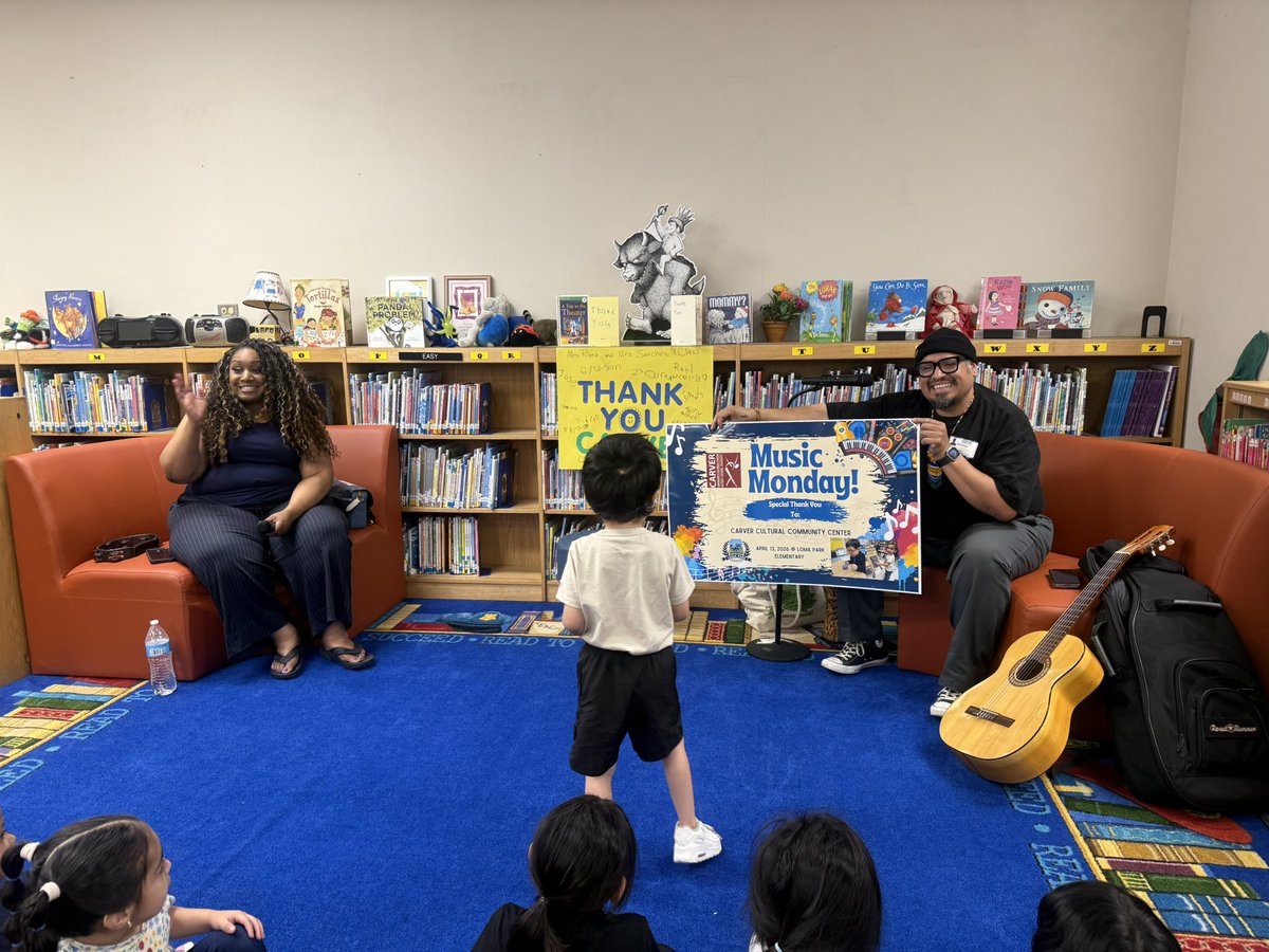 Guadalu74714705's tweet image. Thank you to @carvercommunitycul for coming to visit our @LomaParkES Pre K students for Music Monday! 

They were so engaged! Absolutely loved it! 😍 🎵 
@EISDofSA @HeadStartSA 
@drjcarreon @saldana_lindsey @NnSolis #weekoftheyoungchild #WOYC26