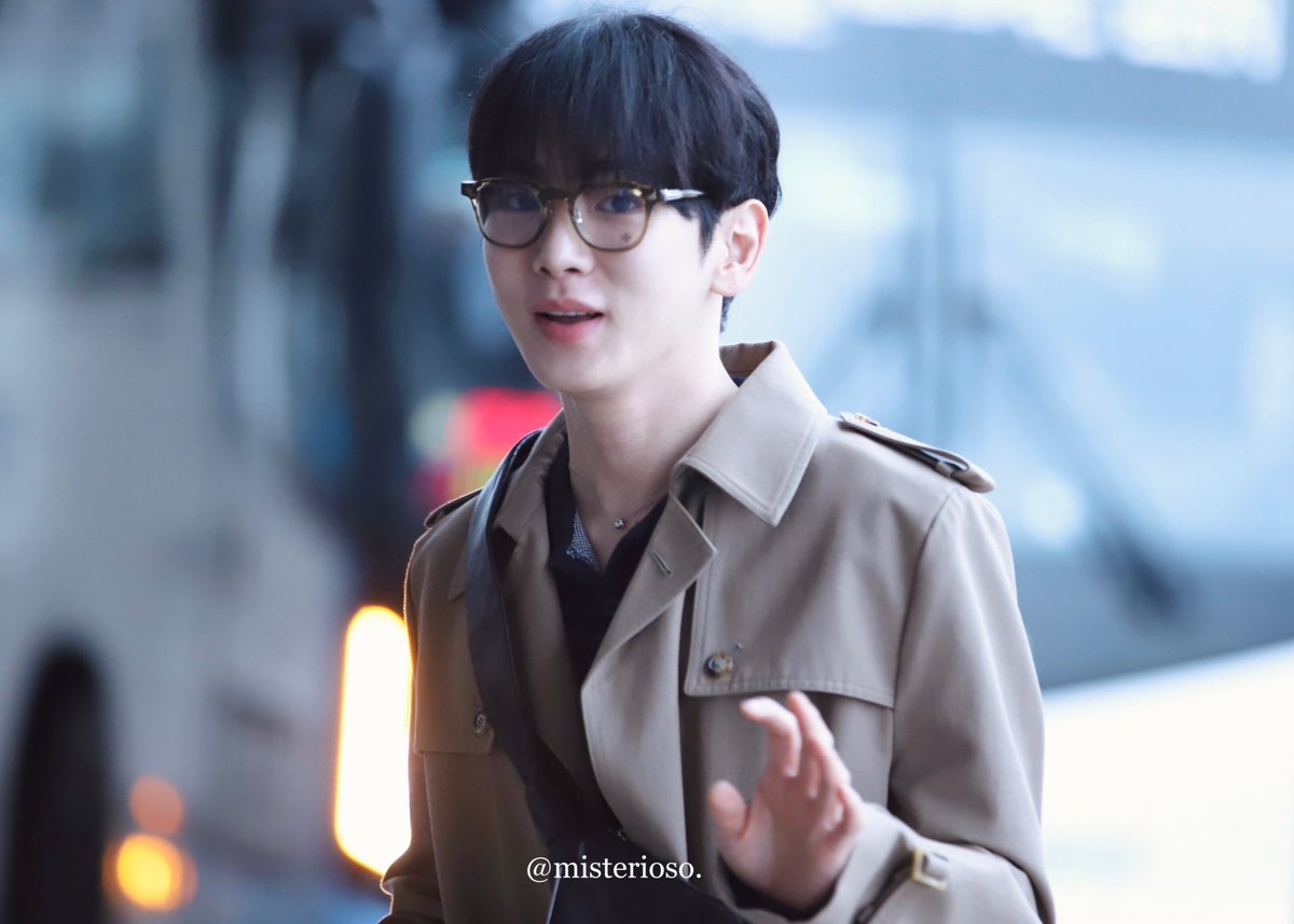 hourlykkb's tweet image. #KEY #키 #キー #SHINee #샤이니 @SHINee