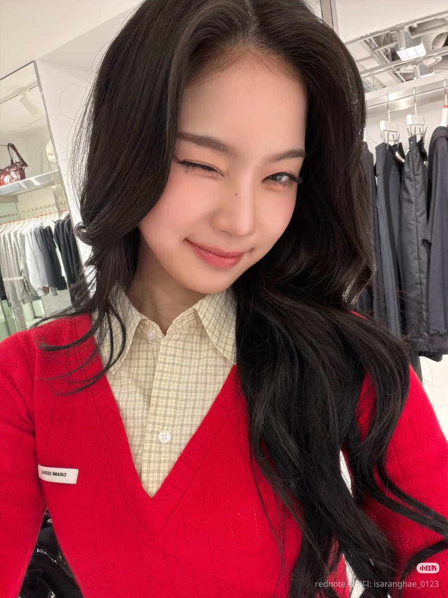 𝑰𝒔𝒂 🎀 tweet media