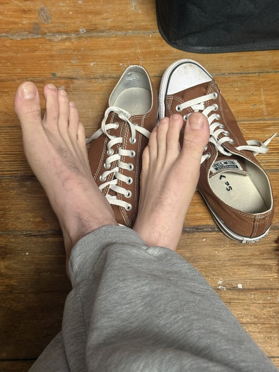 MasterAlex954's tweet photo. Which of you losers are going to pay for my date tonight? First 3 fags to $end get to see some exclusive content. 

Link in bio, chop chop! https://t.co/oDUUQMorNe