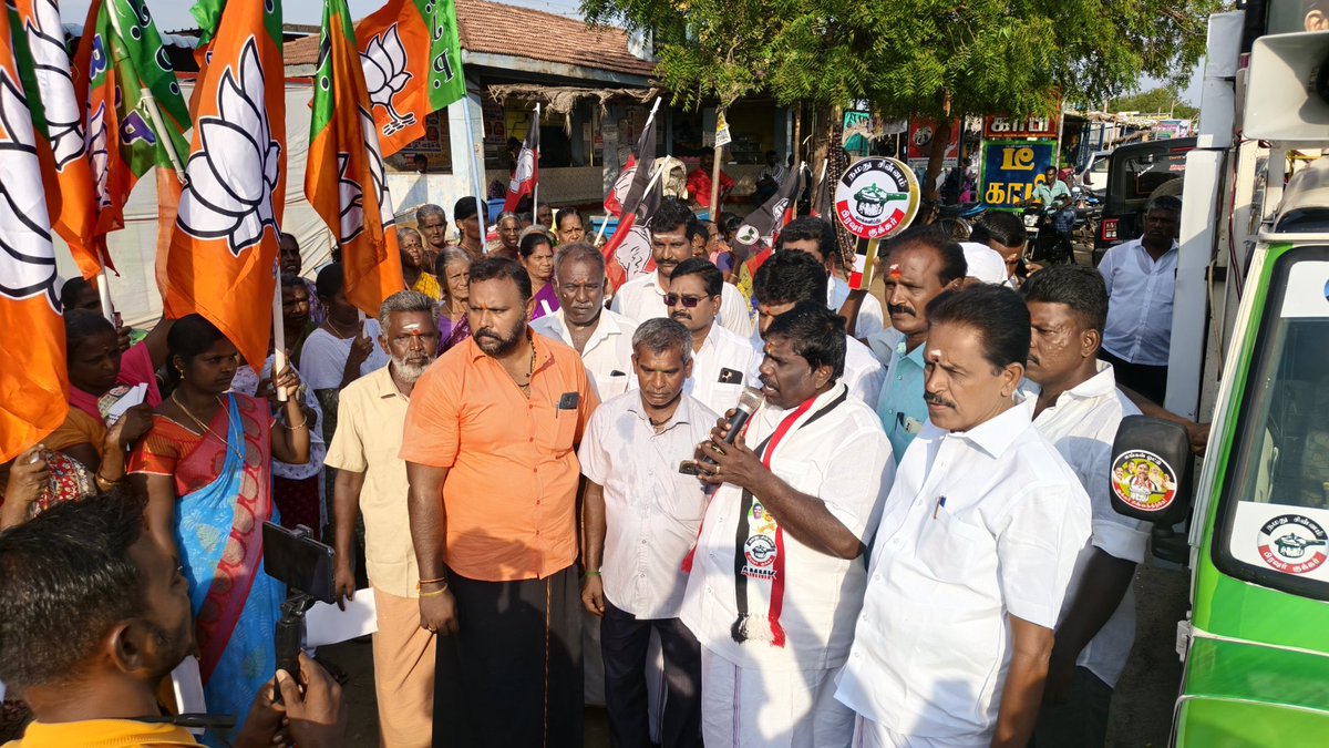 SundararajMLA's tweet photo. கருங்குளம் ஒன்றியம், தெய்வச்செயல்புரம் ஊராட்சிக்கு உட்பட்ட கிராமத்தில் மக்களை சந்தித்து வாக்கு சேகரித்தேன். இந்நிகழ்வில் கழக நிர்வாகிகள் மற்றும் கூட்டணி கட்சி நிர்வாகிகள் உடனிருந்தனர்.
#AMMK #TTVDhinakaran #NDAlliance https://t.co/z5RNHpR5Fa