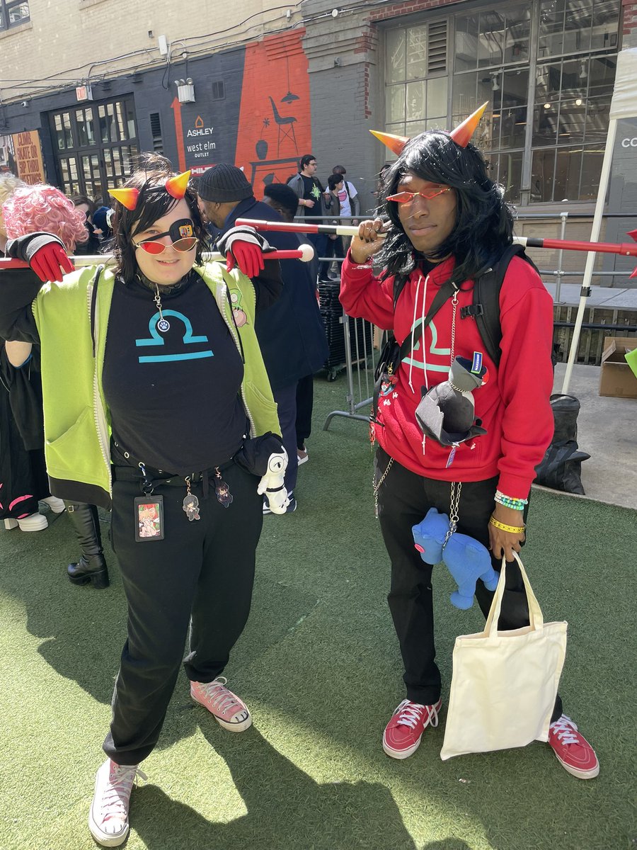 Seli_Petra tweet media