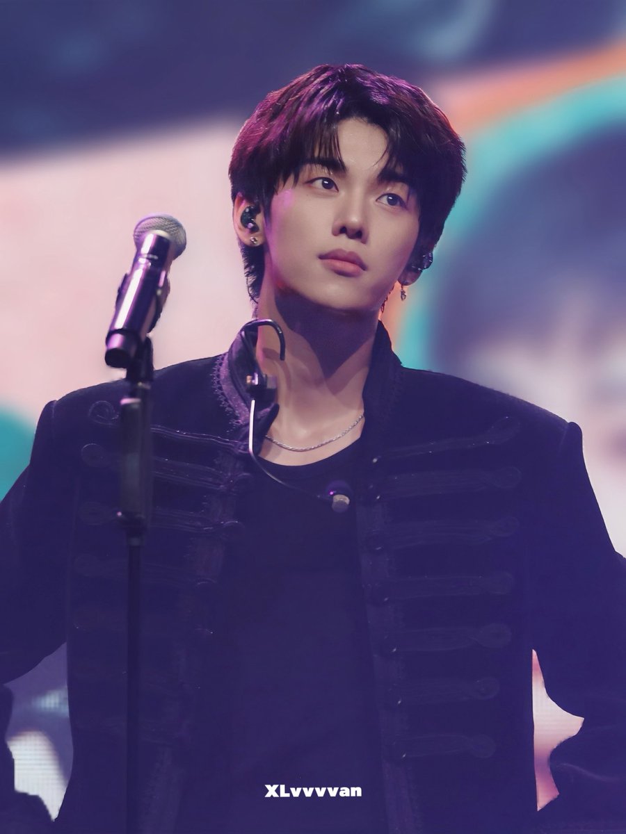 XLvvan's tweet photo. 아..여기 사진 두 �� 더 있어~ #이정현 https://t.co/0NJ4fkFwtD
