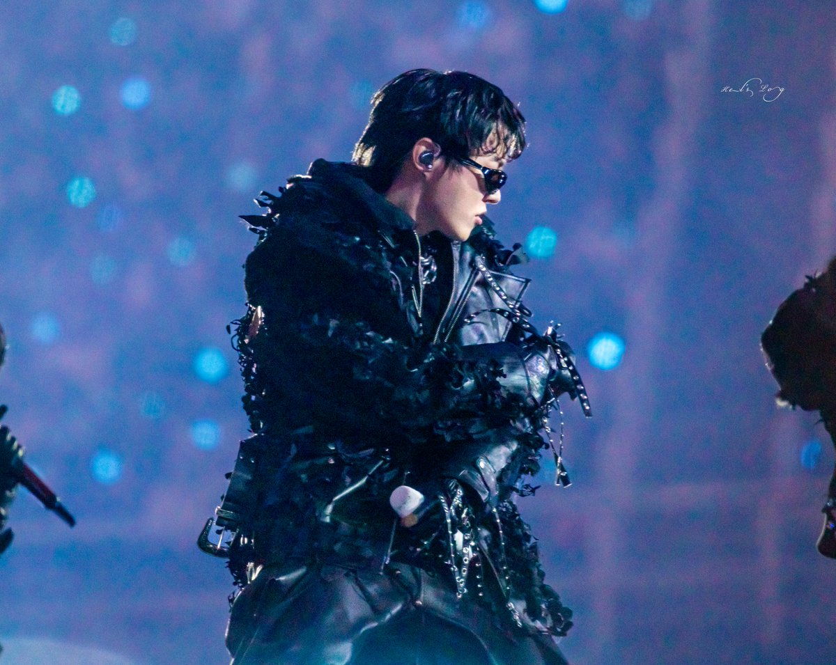 kelslog's tweet photo. BTS WORLD TOUR ‘ARIRANG’ IN GOYANG - DAY3 260412

🕶

#제이홉 #정호석 #ジェイホープ #JHOPE
#방탄소년단제이홉 #BTS #BTSJHOPE @BTS_twt https://t.co/cogwS8qENT