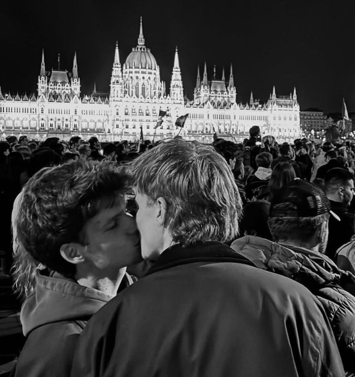 QG do POP tweet media