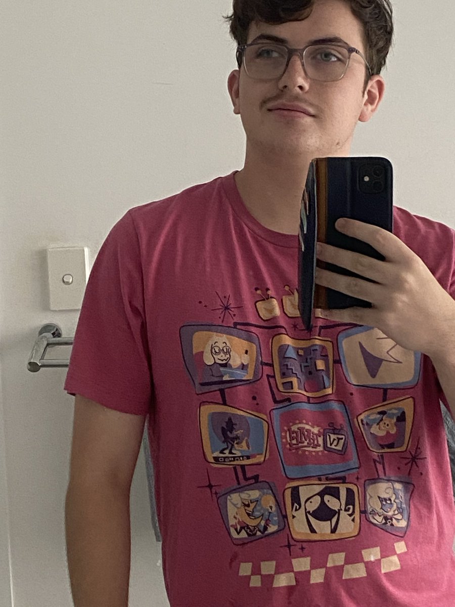 Funny_m5's tweet image. The artist and the art :3
#artmoots #smallartist #lowpoly