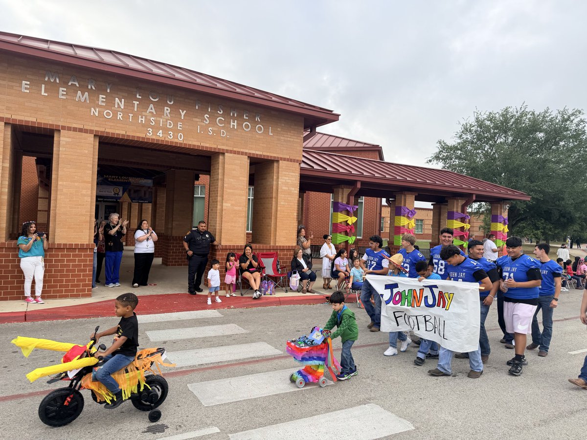 CoachGonzales11's tweet photo. Huge shoutout to @NISDFisher for having us out at their fiesta parade! https://t.co/h0RXrLDuIV