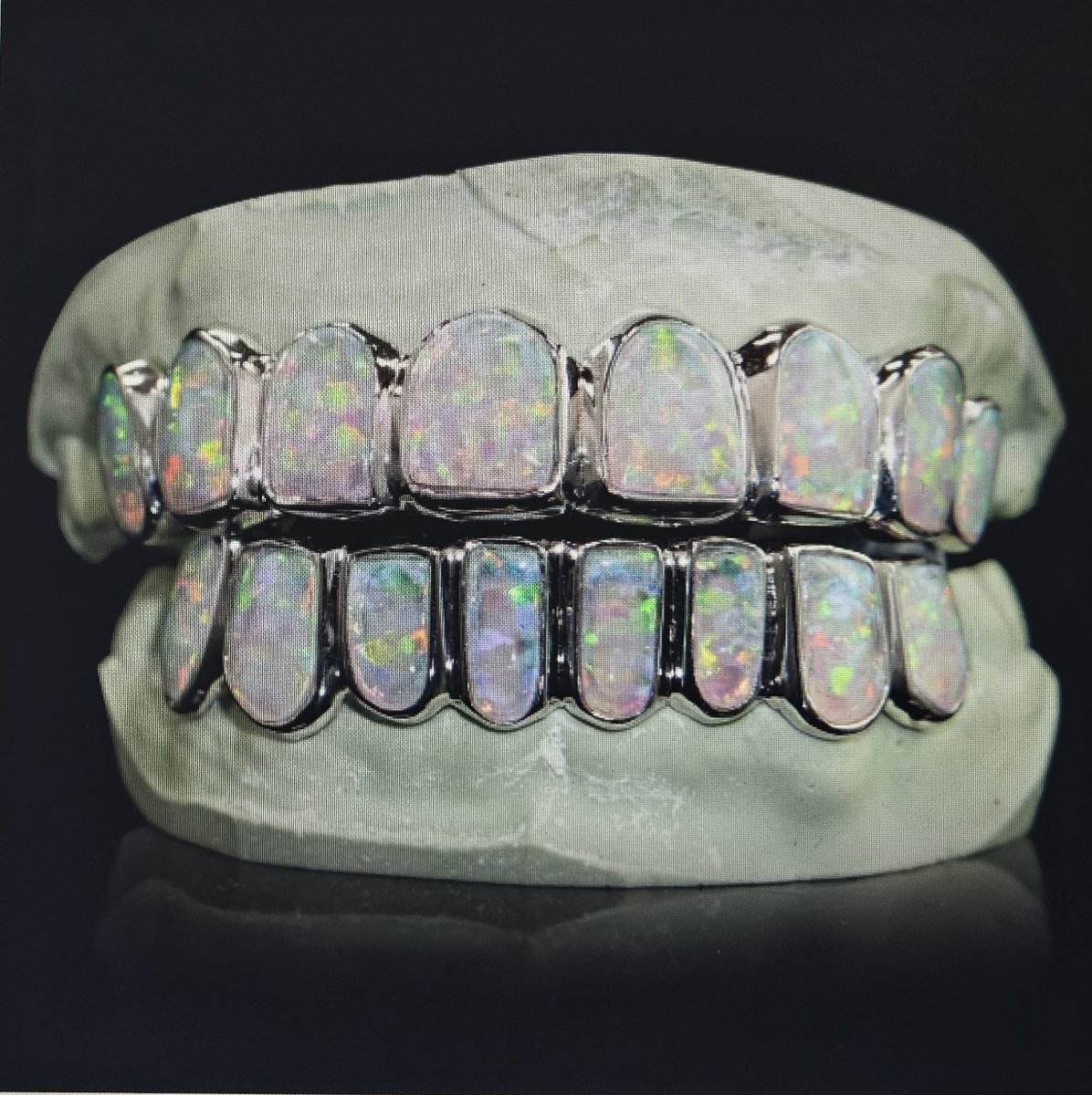 Mura_hellzgate7's tweet image. SOMEONE DRAW HIM WITH THESE PLEASS
#GyroZeppeli
#gyro #SBR