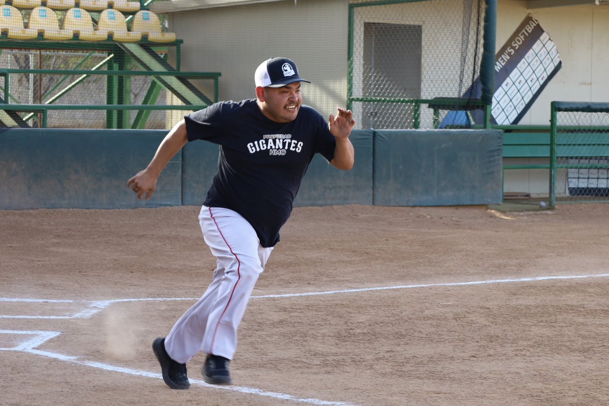 DelValleColosio's tweet image. En el #deporte, como en la vida, no hay límites ⚾💙

Pasamos una tarde increíble con el Club Gigantes de #Hermosillo, un equipo que nos demuestra todos los días que la actitud y el corazón lo pueden todo. 🙌

Jugamos, nos divertimos y, sobre todo, escuchamos a madres y padres de