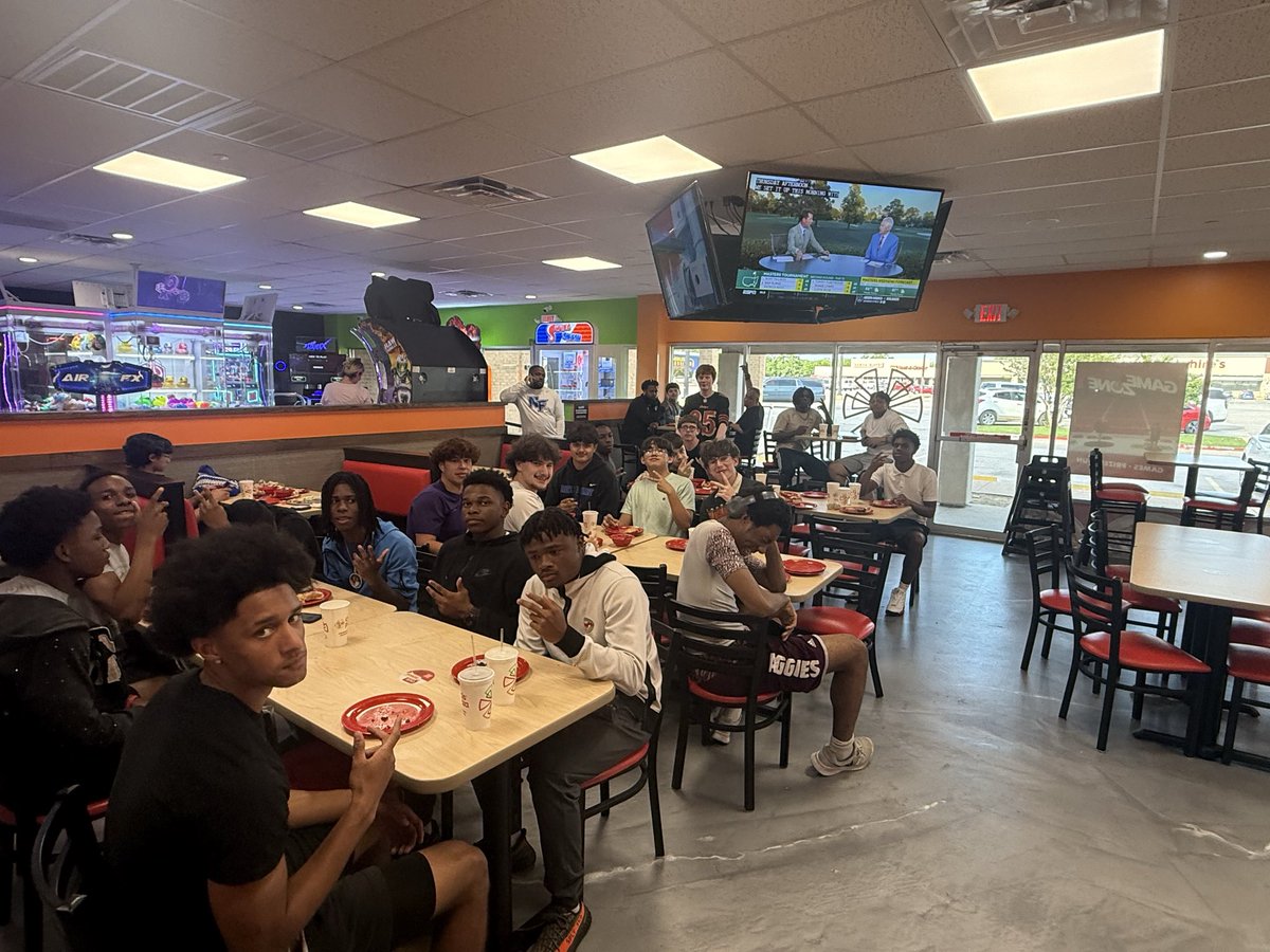 Elias Kawesa tweet media