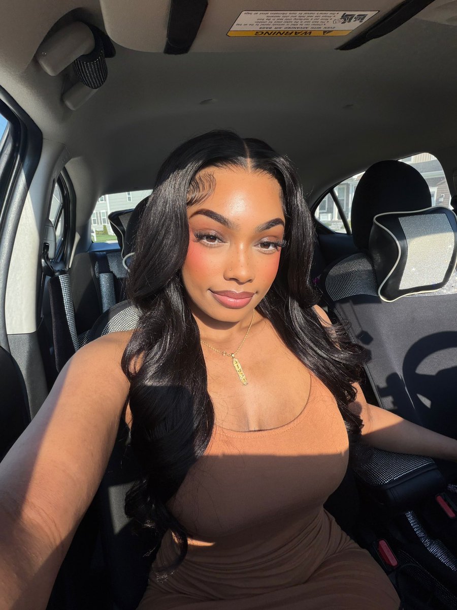 dayshashanice's tweet photo. Is it sundress season yet?👀 https://t.co/is8Q7PBZRf