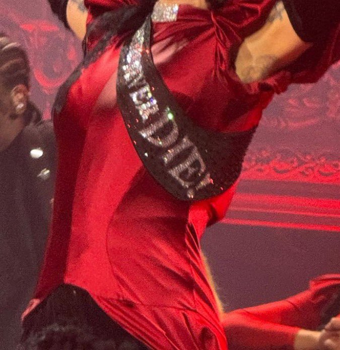 UpdateCharts tweet media