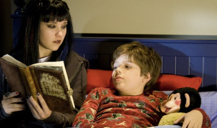 MistrelofHorror's tweet image. You would think a kid with a terrifying stuffed animal would be able to handle a small bedtime tale of terror... but you can never be sure! #horror #stories @DyingDaysZombie @p_a_morningstar @ARPresents1 @AmicusHere @FearlessCast @jetsch71 @NeverendingWL