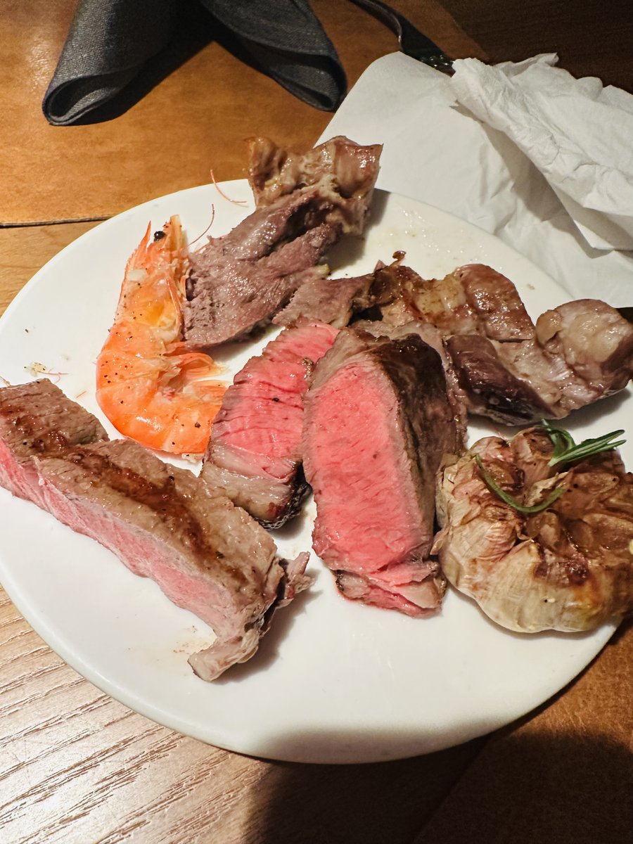 xiaoyihuFo's tweet image. have a hearty meal😋😋😋
#TravelDiaries
#delicacy
#xingtai