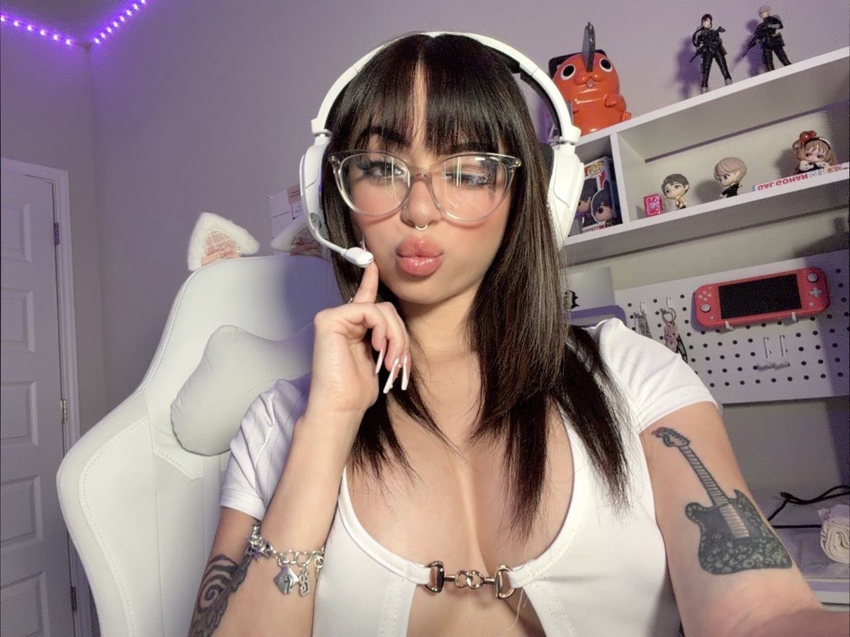 ☆ makayla ☆ tweet media