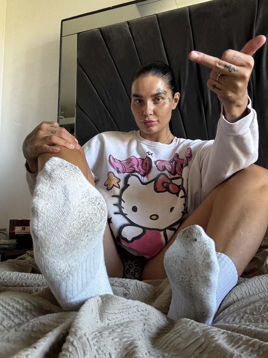 Goddess Henny Diamonds BACK UP⚠️ tweet media