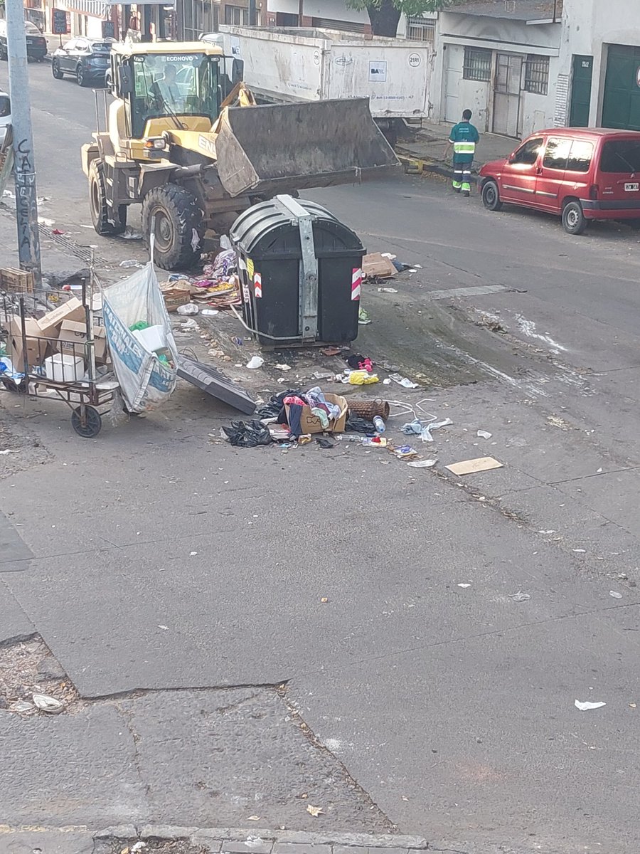 Sandra 💛 tweet media