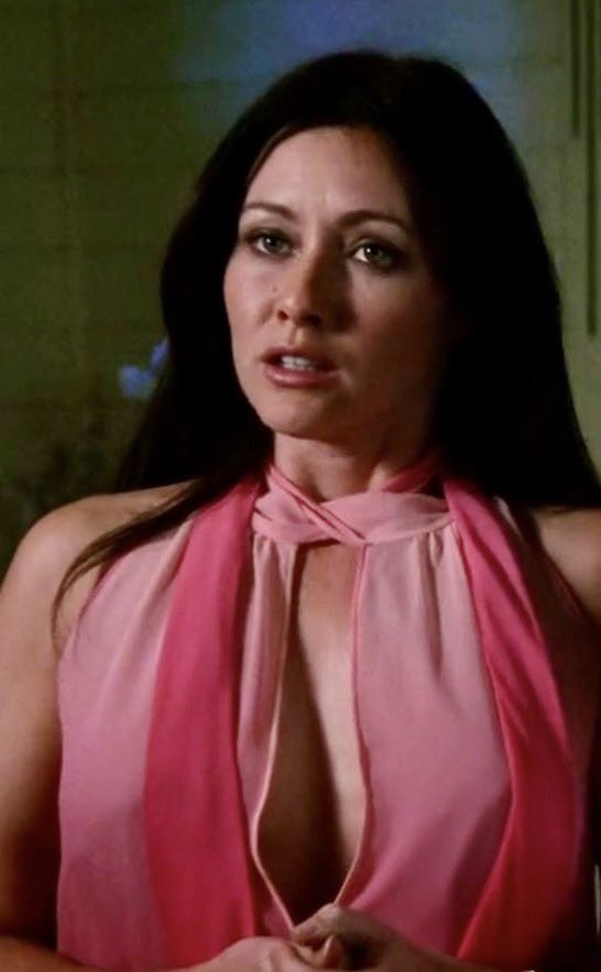 Can’t believe I’m a day late!! I’m so off this past week. Happy Heavenly birthday to our angel! 🥳<a href="/DohertyShannen/">Shannen Doherty</a> 🪽 #charmed #happybirthday