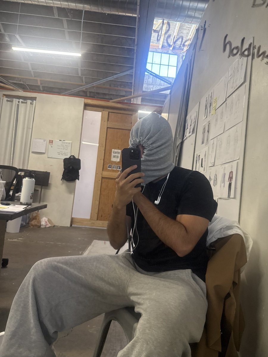 DAN LEVI tweet media