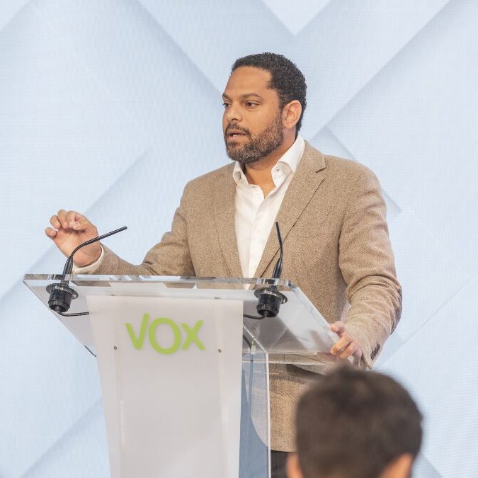 🔴 URGENTE | VOX presenta un recurso ante el TS para solicitar la suspensión cautelar del decreto aprobado por el Gobierno de Sánchez por la regularización de medio millón de inmigrantes ilegales.

🗣️ "la inmigración ilegal tiene consecuencias"

🔴 Si estás de acuerdo: COMPARTE