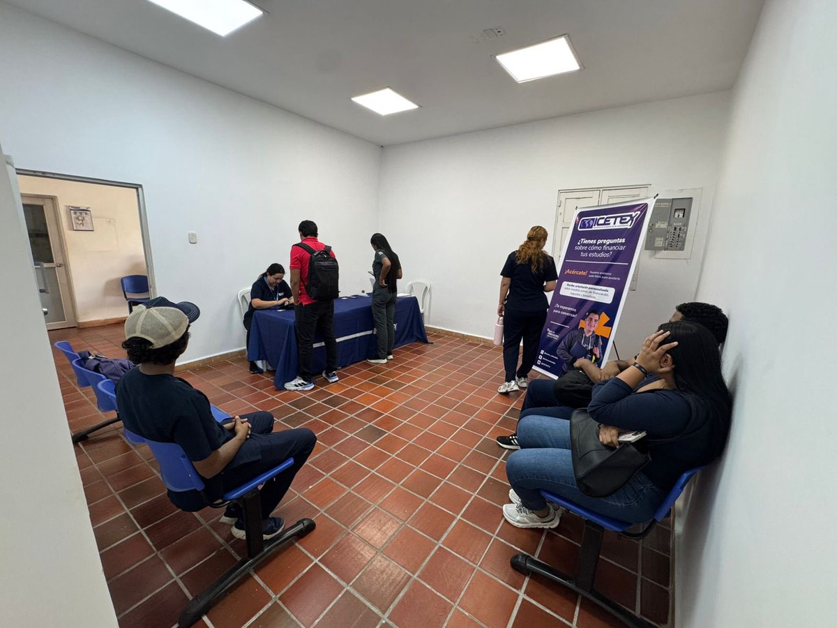 ICETEX's tweet image. Estamos con jornadas de biometría en #Pereira y #Valledupar, en la Fundación Universitaria del Área Andina, la @UnicesarOficial y la @udes_oficial, para validar identidad y facilitar trámites de beneficiarios/as del #ICETEX. 🎓✨