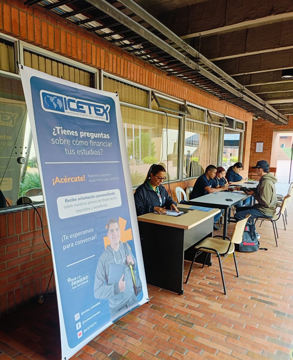 ICETEX's tweet image. Estamos con jornadas de biometría en #Pereira y #Valledupar, en la Fundación Universitaria del Área Andina, la @UnicesarOficial y la @udes_oficial, para validar identidad y facilitar trámites de beneficiarios/as del #ICETEX. 🎓✨