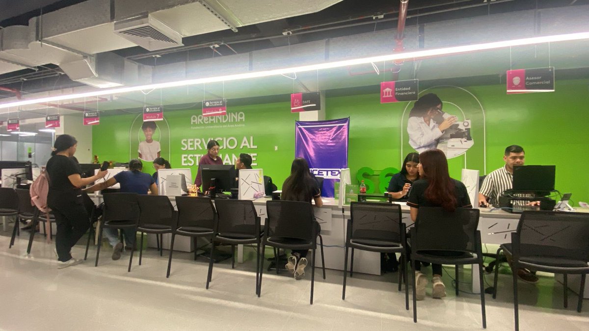 ICETEX's tweet image. Estamos con jornadas de biometría en #Pereira y #Valledupar, en la Fundación Universitaria del Área Andina, la @UnicesarOficial y la @udes_oficial, para validar identidad y facilitar trámites de beneficiarios/as del #ICETEX. 🎓✨