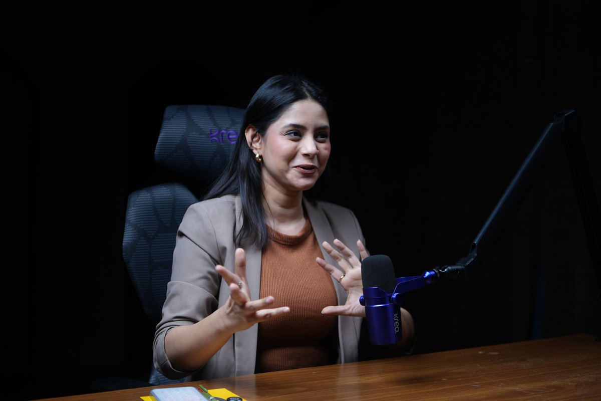 neharikasharmaa's tweet image. Certain people make you happy and excited.
This conversation was exactly the same.

Watch - youtube.com/watch?v=s4QNlg…

#smile #laughter #worklife #happiness @HypeByNeharika