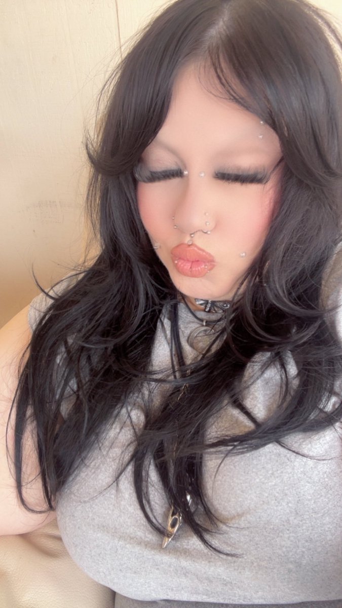 yr fav angel♡︎⋆。˚୨୧˚。⋆ tweet media