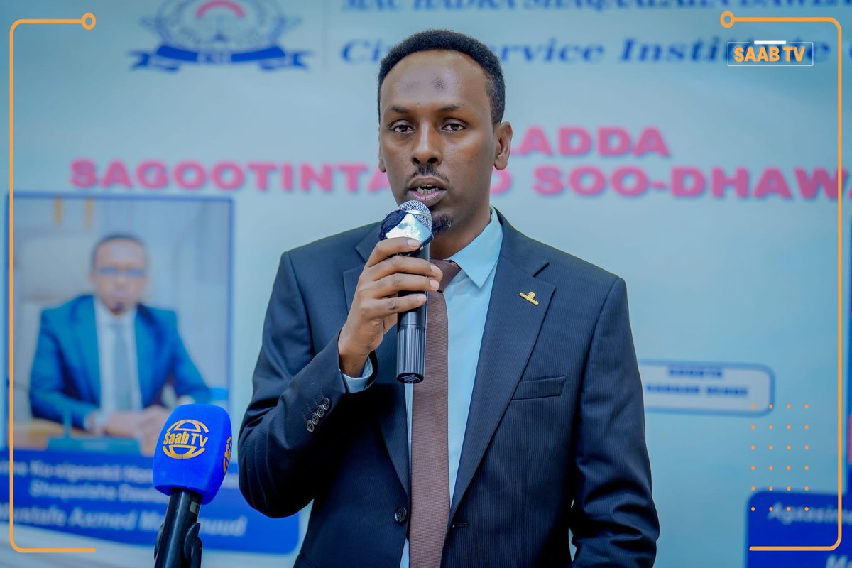 tvsaab's tweet photo. #InPhotos: A farewell ceremony for the former Deputy Director of the #Somaliland Civil Service Institute, #Mustafe Ahmed Mohamoud, and a welcoming reception for the incoming Deputy Director, #Mohamoud Dahir. https://t.co/0FHb88mVPg