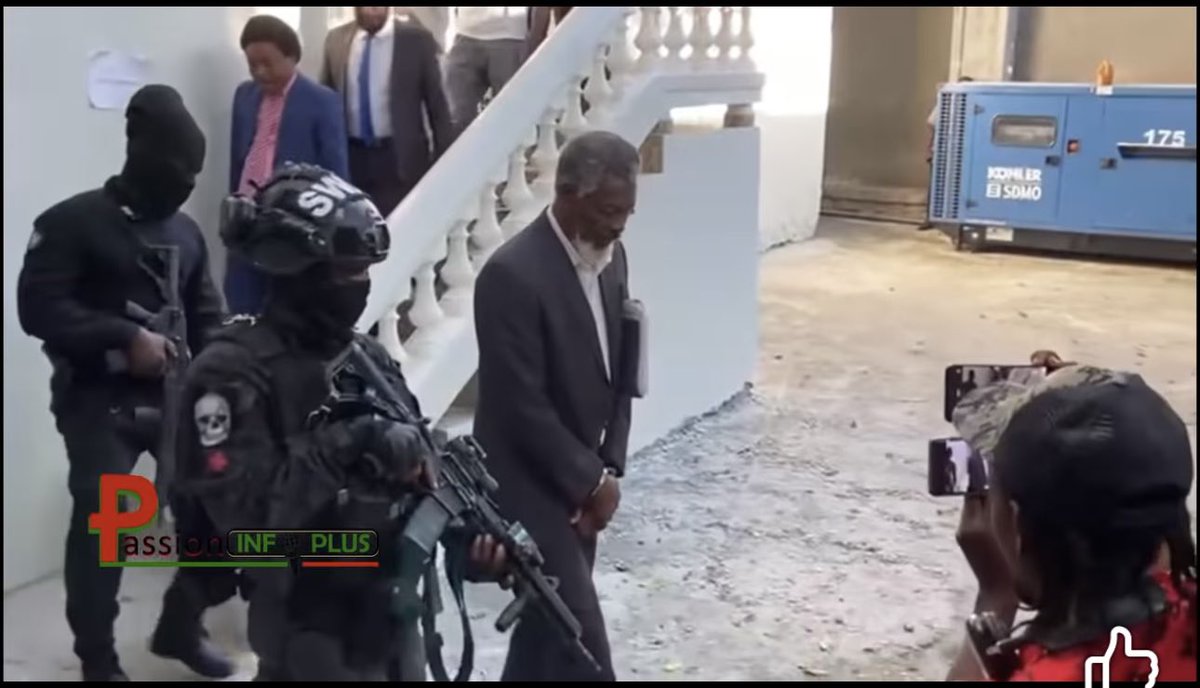 GedonyFontil's tweet photo. Chaque témoignage entendu au tribunal confirme que Joseph Félix Badio a joué un rôle majeur dans l'assassinat du président @moisejovenel. Par conséquent, je demande au gouvernement @citoyendidier et au chef de la police @DGParaison d'assurer la sécurité de F. Badio, actuellement détenu. Ils seront tenus personnellement responsables de tout ce qui pourrait lui arriver

With every testimony heard in court’s proceedings it’s confirming that Joseph Felix Badio was a major operative in the assassination of president @moisejovenel . As such, I ask the @citoyendidier gouvernement, head of police @DGParaison to ensure the safety of Badio currently in their custody. They’ll be held personally responsible for anything that happens to him.