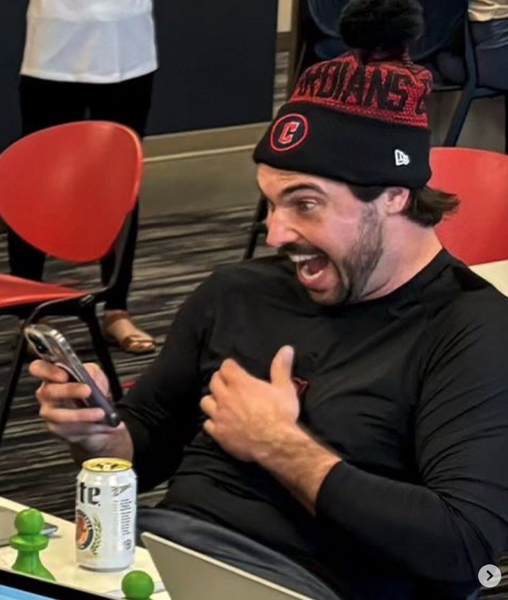 meg 🦔❤️💙⚾️ tweet media