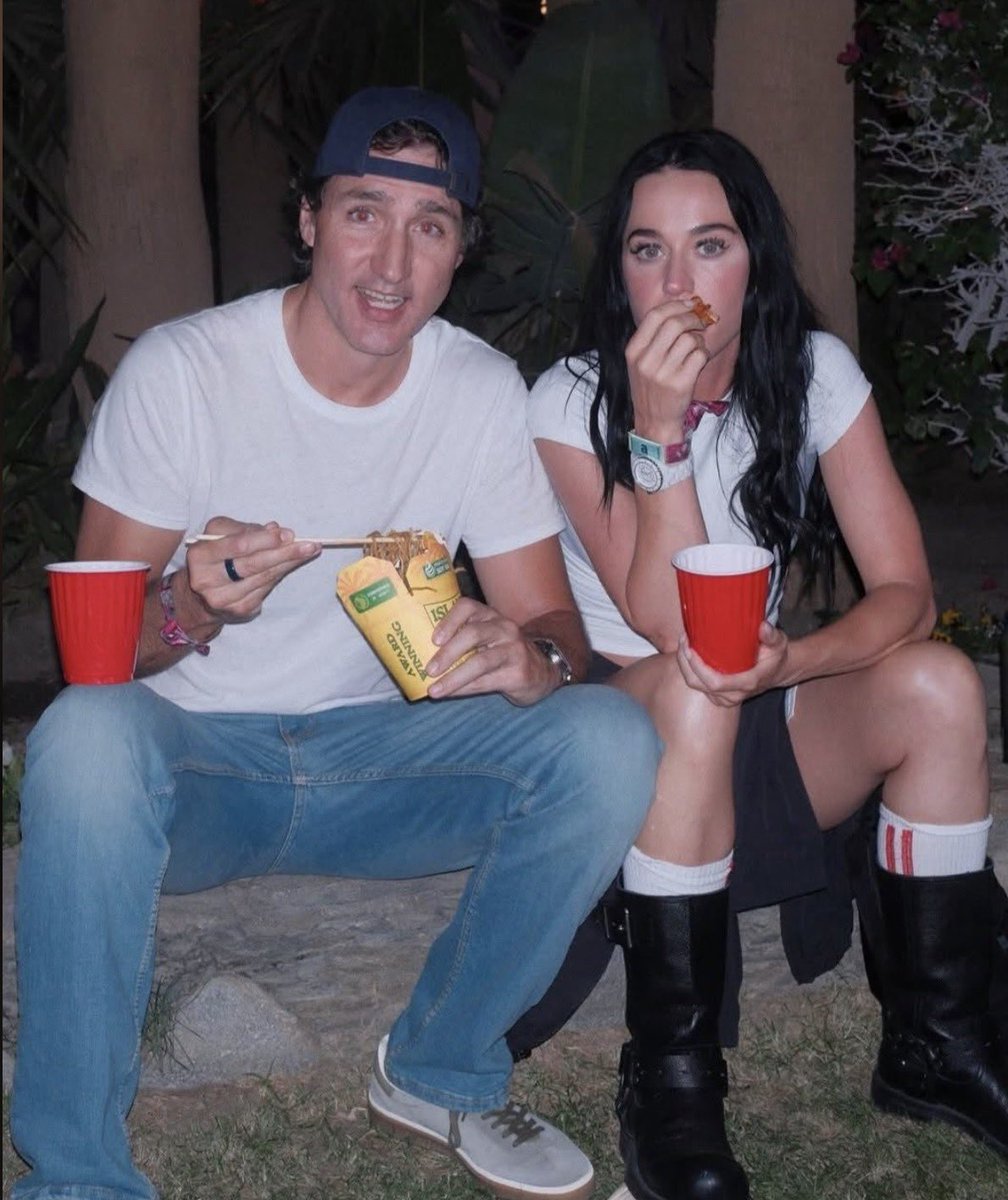 𝓜𝓻. 𝓕𝓻𝓮𝓪𝓴𝓲 🤖 tweet media