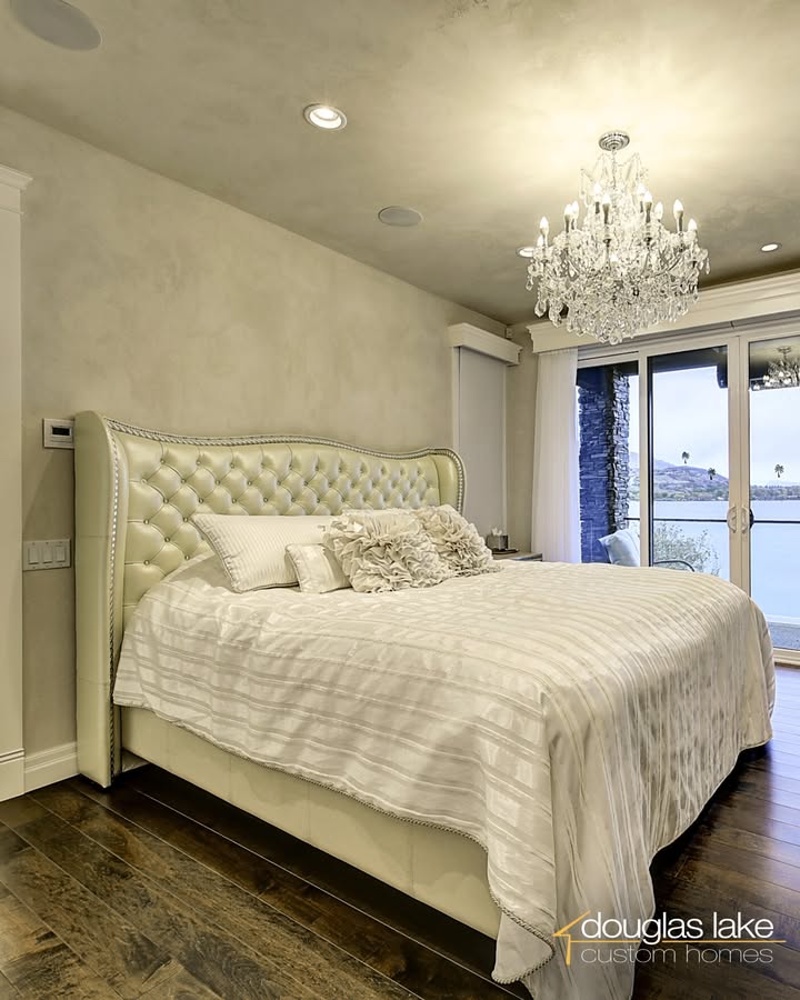 dlchokanagan's tweet image. Experience the Douglas Lake Difference 💡
We go beyond building homes, we create exceptional living spaces that stand out.

👉 Discover the difference today! dlch.ca

#DouglasLakeHomes #LuxuryLiving #CustomBuilt #OkanaganStyle #DreamHome