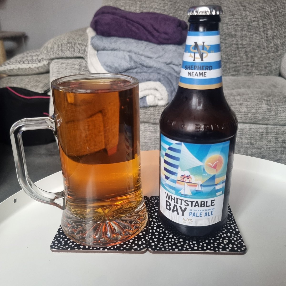 WelshWestwood's tweet image. Whitstable Bay - Pale Ale 4.0%

Bottle | @ShepherdNeame / @WhitstableBay

#ale #beer #whitstablebay #shepherdneame #beerdrinker #aledrinker