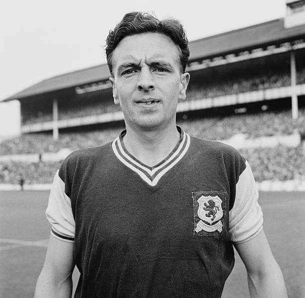 AndrewUllah's tweet photo. Never forgotten. The late great John Neal. Born On This Day 1932 🙏🏽🏐🏆#JohnNeal #AstonVilla #VillaPark https://t.co/krOtJlue8a
